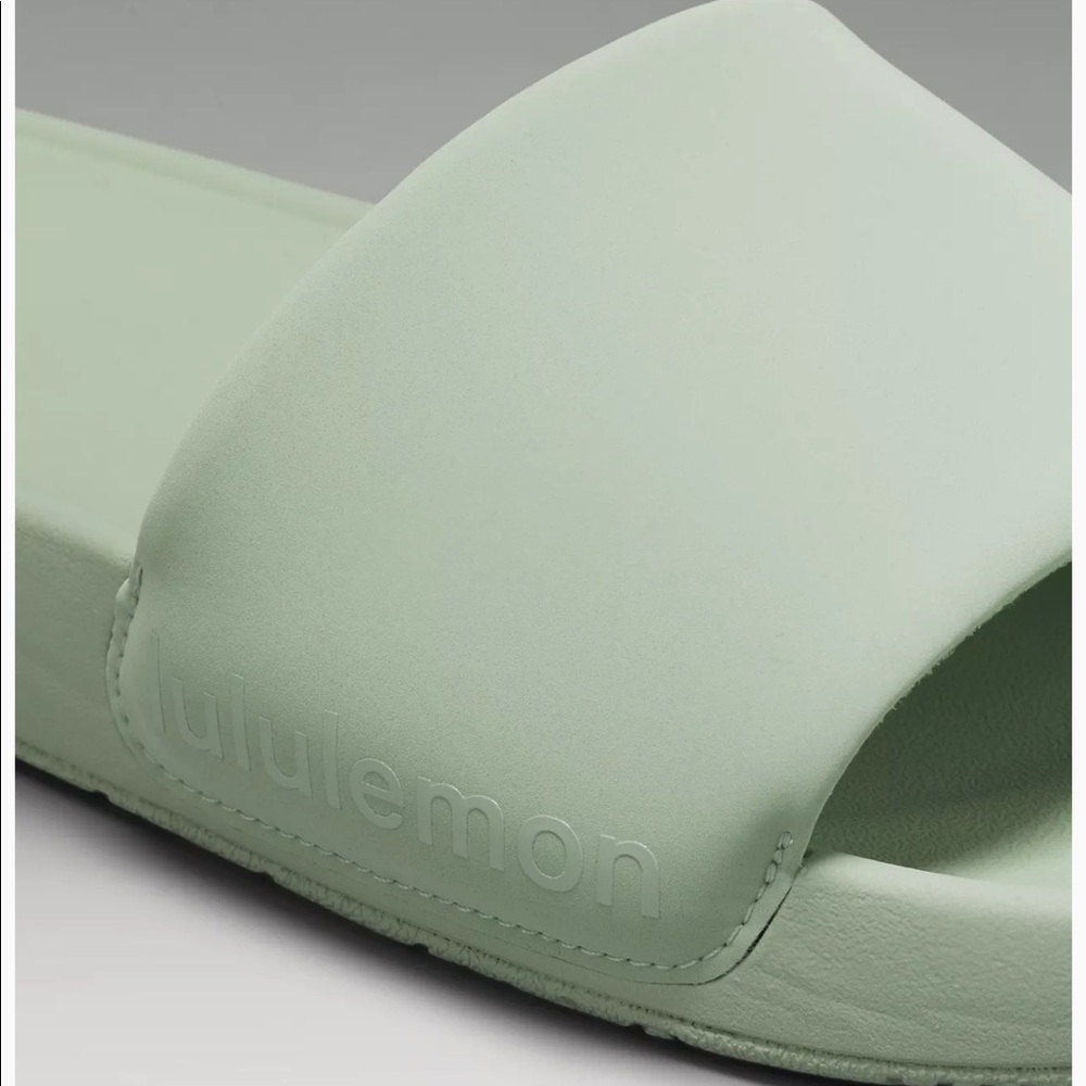 LULULEMON RESTFEEL SLIDES. GREEN - Picture 5 of 5